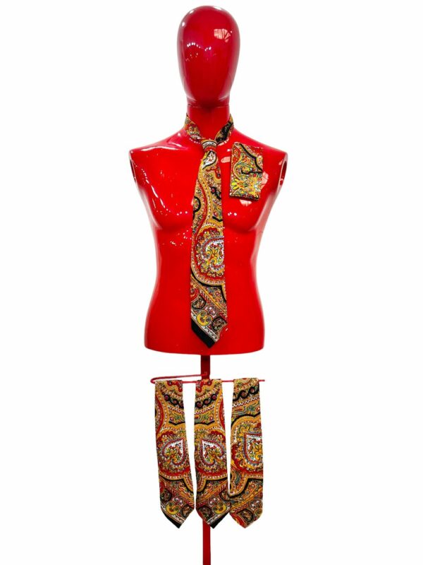 alt sancha tradicion popular trajes regionales 100 colores corbatas de hombre artesanía extremeña modaextremadura